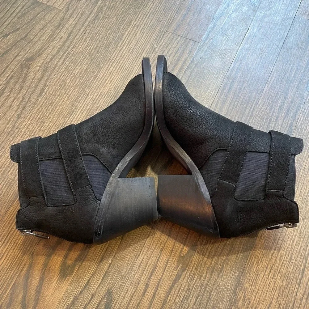 EILEEN FISHER List Nubuck Peep Toe Bootie Leather size 5